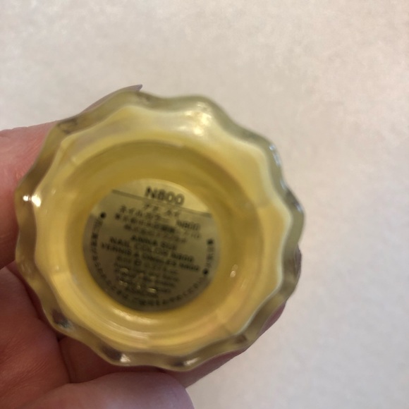 ANNA SUI Nail Colour in - Crème #N800 - Picture 4 of 8